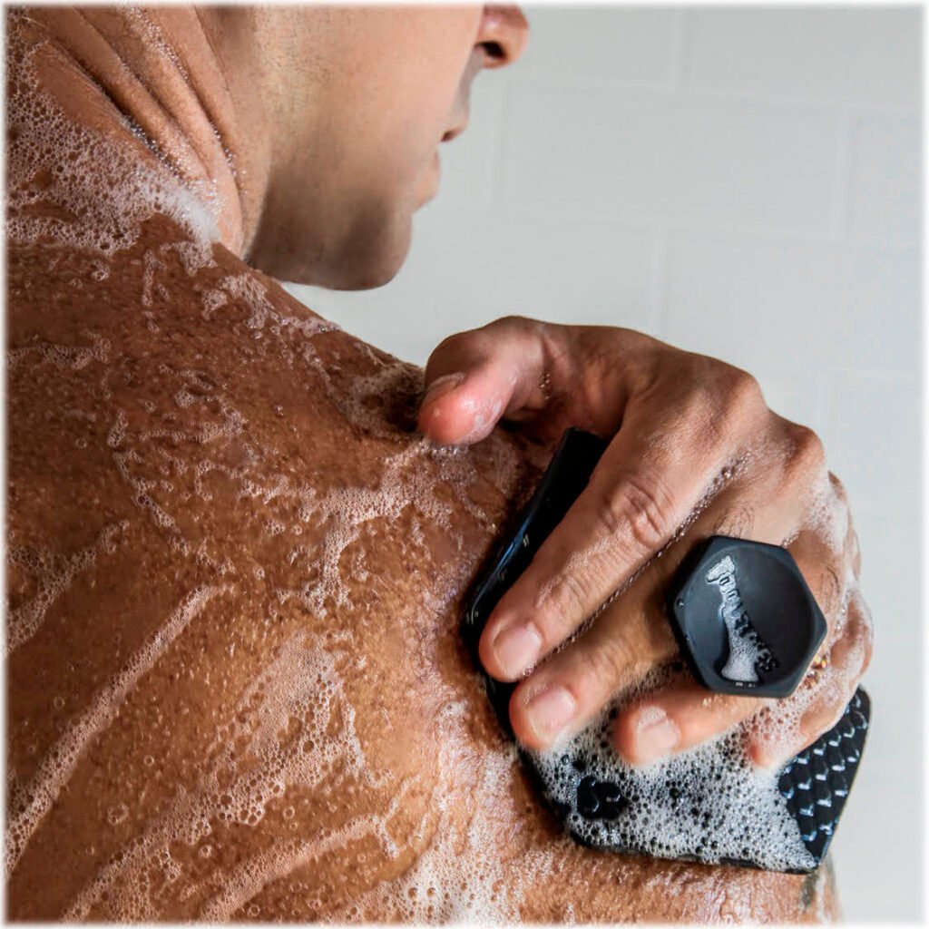 
Get a deep, thorough clean with this Tooletries silicone body scrubber
