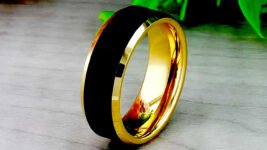 GASTON Gold-Plated Tungsten Beveled Ring with Brushed Black Center – 6mm or 8mm