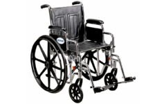 Drive Medical, Bariatric Wheelchair Sentra EC Heavy Duty Desk Length Arm Padded